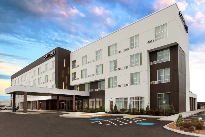 Courtyard By Marriott Jonesboro