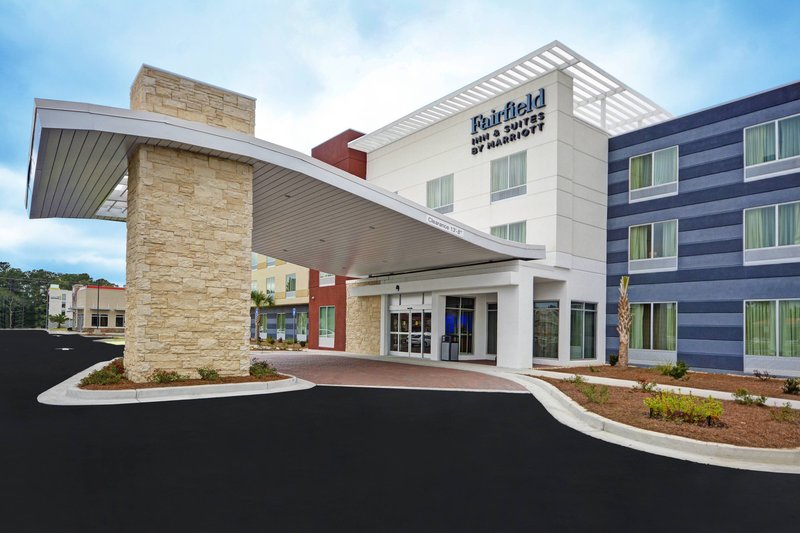 Fairfield Inn & Suites Savannah Sw/Richmond Hill,Richmond Hill>>Bryan County,2.5 star