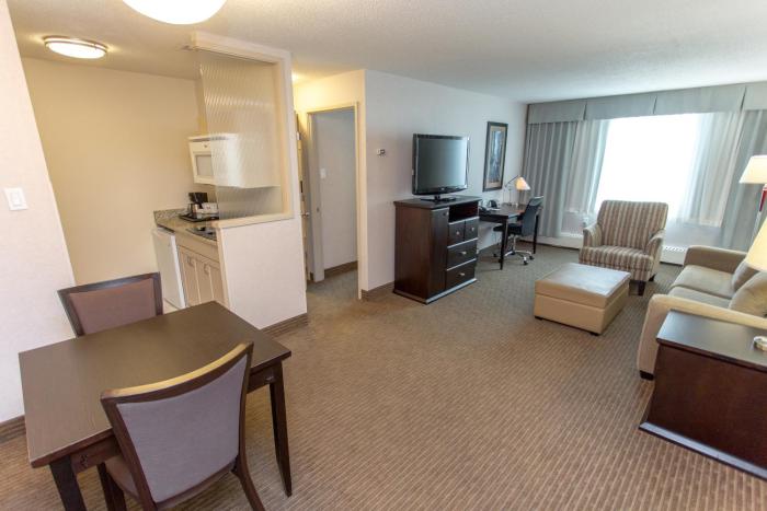 Campus Tower Suite Hotel,Edmonton>>Alberta,3.5 star