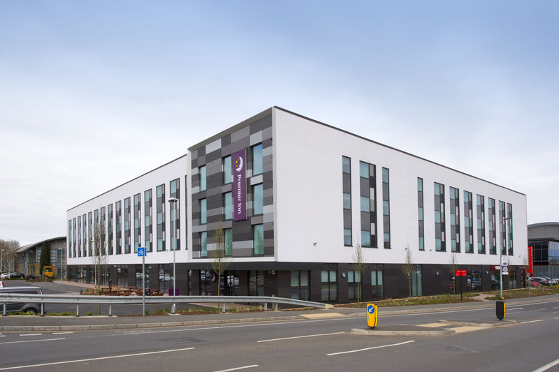 premier inn slough west slough trading estate