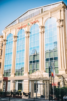 Emerald Suite Hotel,Absheron Region>>Baku,4 star