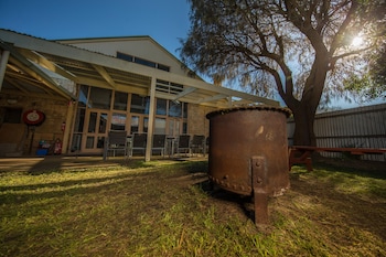 Cobb & Co Lodge,Melbourne>>Geelong,2.5 star