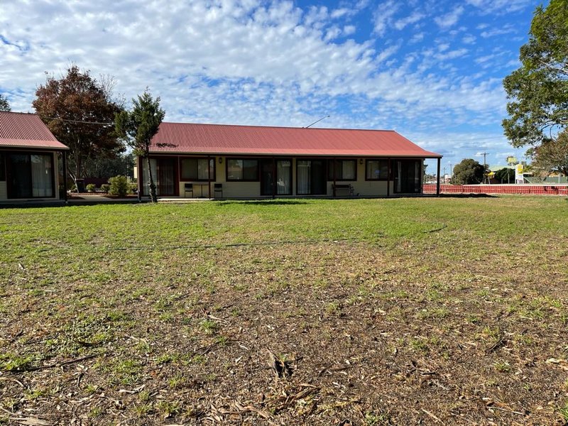 Outback Quarters Motel Hay And Restaurant,Hay South>>Hay,3 star