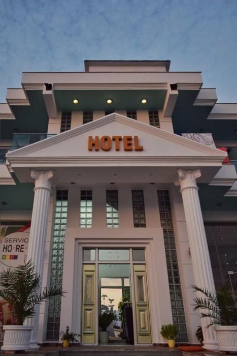 the city gate hotel