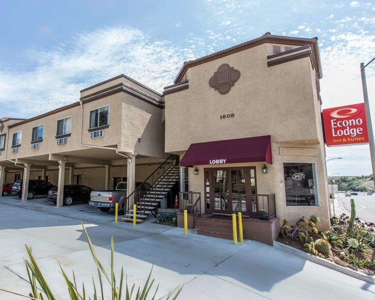 Econo Lodge Inn & Suites Fallbrook Downtown,Oceanside>>Fallbrook,2 star