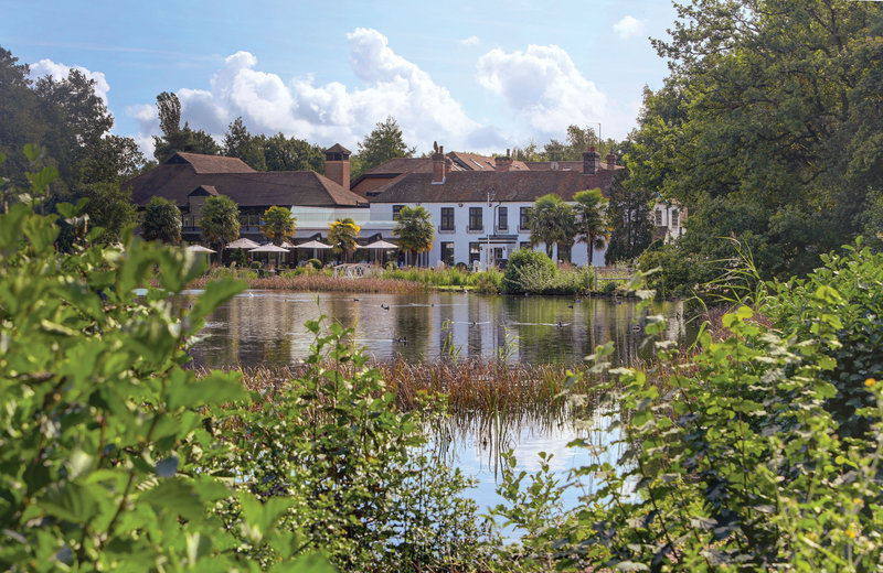 Frensham Pond Country House Hotel & Spa,Farnborough>>Churt,4 star