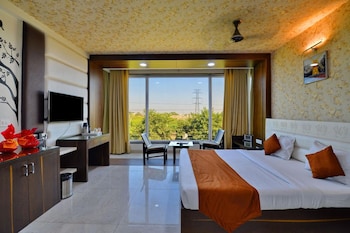 Hotel Tilak Bhopal,Mendua,4 star