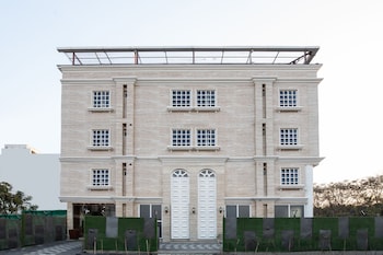 The Grand Shaurya,Vijay Nagar,3 star