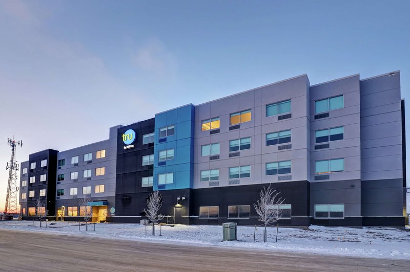 tru by hilton edmonton windermere