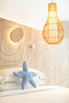 Liv Hotel Phuket Patong Beachfront,Kathu>>Karon Beach,3.5 star