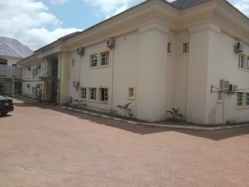 eden crest hotel and resort