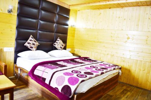 Hotel Green Park Gulmarg,Srinagar>>Gulmarg,2 star