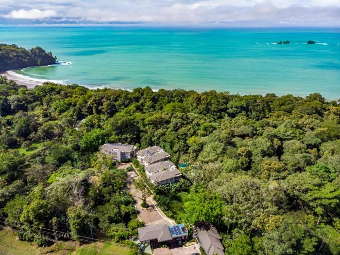 Elan At Ballena Beach,Bahia Ballena>>Alfombra,4 star