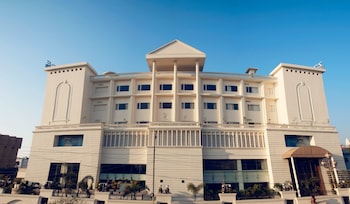 Zone By The Park Jammu,Near Jammu Tawi Railway Station,4 star