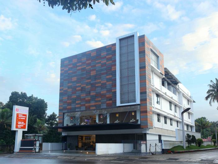 Embassery Residency,Ernakulam>>Alwaye,3 star