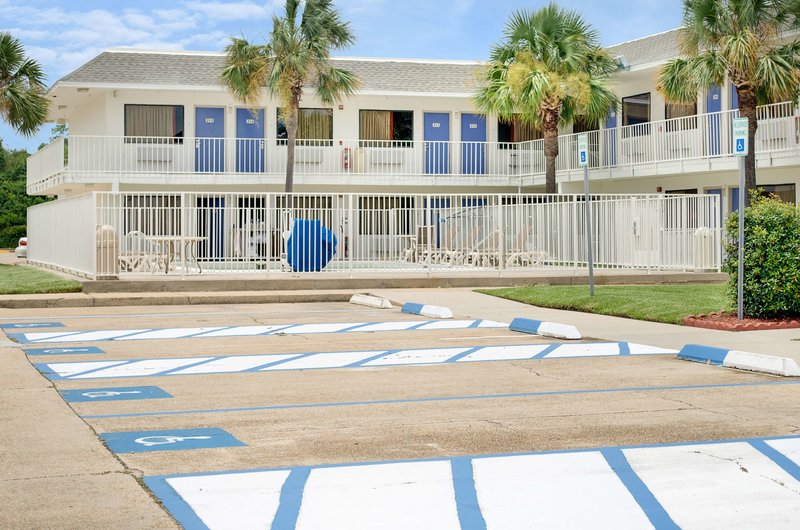 motel 6 gulfport ms airport