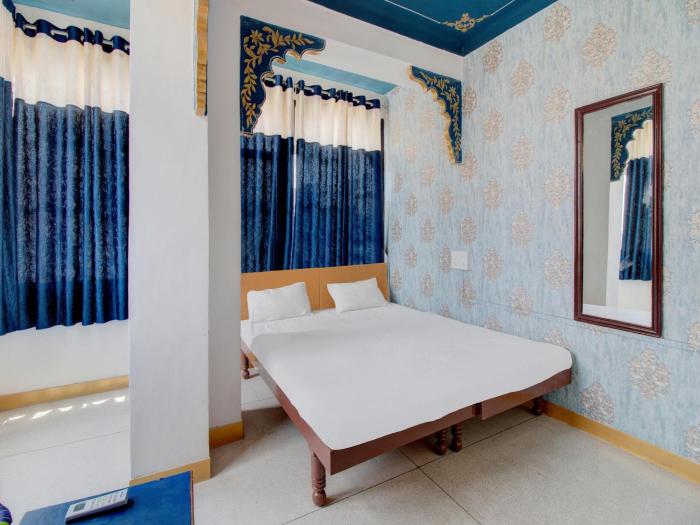 Spot On 44241 Island Tower,Udaipur>>Eklingji,2 star