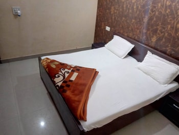 Akash Guest House,East Delhi>>Delhi,3 star