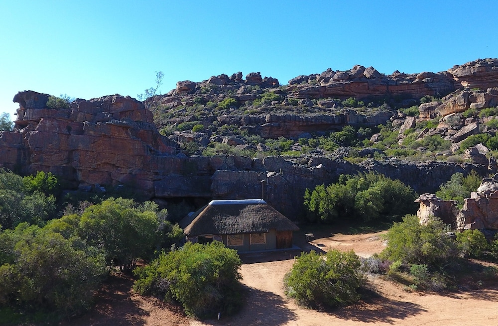 De Pakhuys,Cederberg>>Cape Town,2.5 star