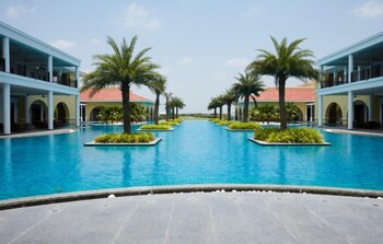 Belvedere Golf & Country Club,Sarkhej Gandhinagar Highway, Ahmedabad,5 star