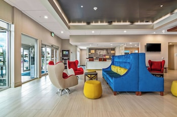 holiday inn express orlando lake buena vista area