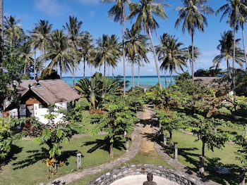 Ary's Lagoon Bungalow & Hotel,,3 star