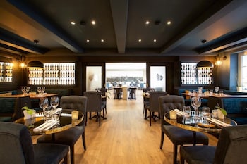 au ptit max studios hotel