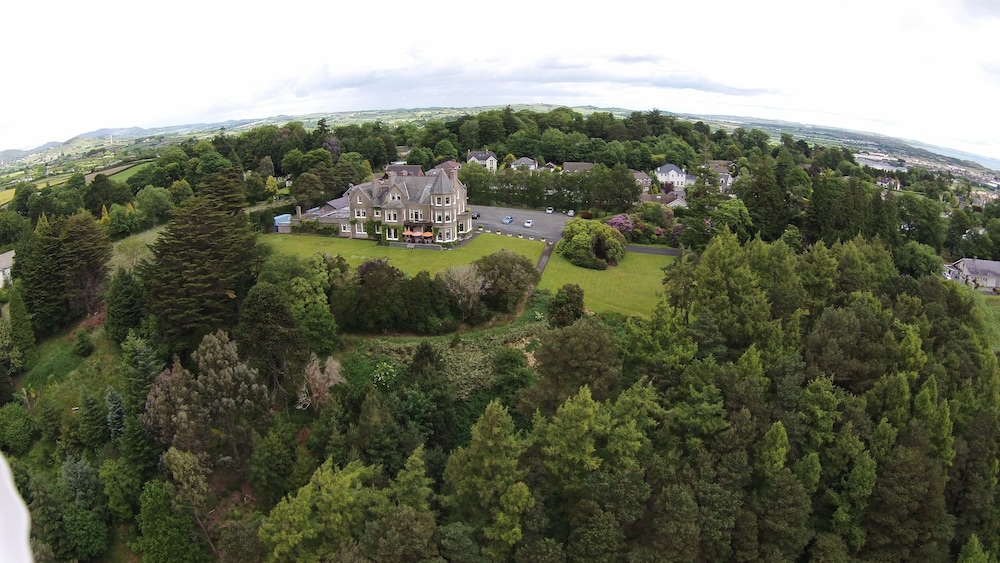 Enniskeen Country House Hotel,Near Tollymore Forest Park,3 star