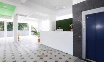 Treebo Sapphire Studio,Anandvalli Gaon,3 star