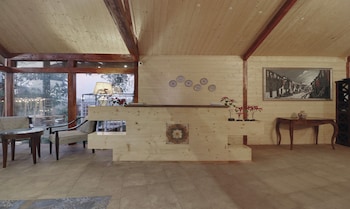 Treebo Premium Blue Mountain Country Club And Resort,Hill Cart Road,4 star