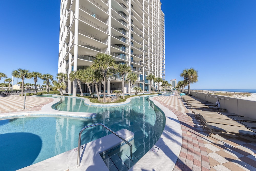 Phoenix West Ii By Hosteeva,,4 star