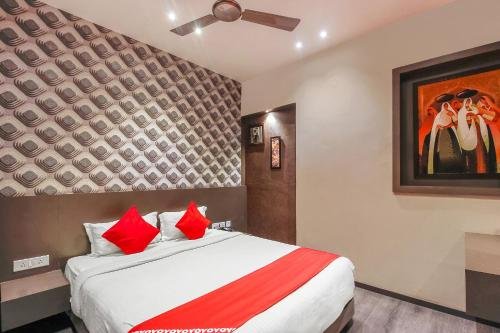 Oyo 26991 Stanza Luxurios Stay,Above Syndicate Bank Main Road,2 star