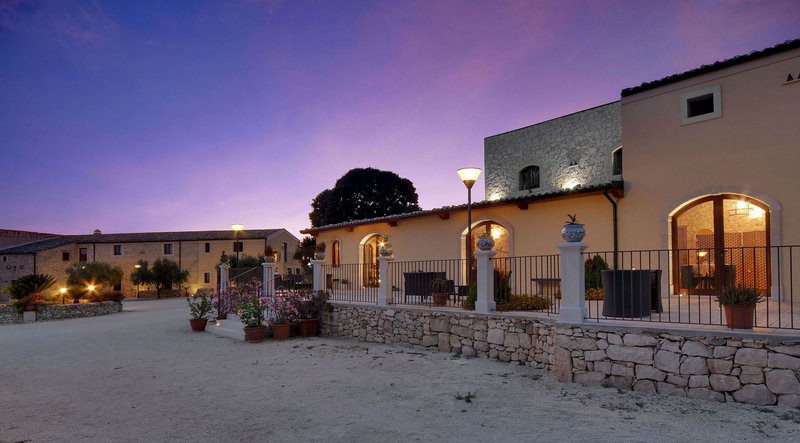 artemisia resort