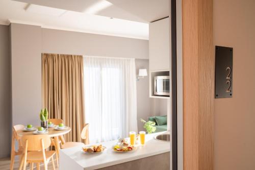 Chroma Fashion Rooms & Apartments,Attica>>Athens,0 star