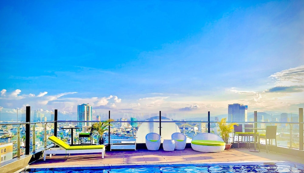 roliva hotel and apartment danang
