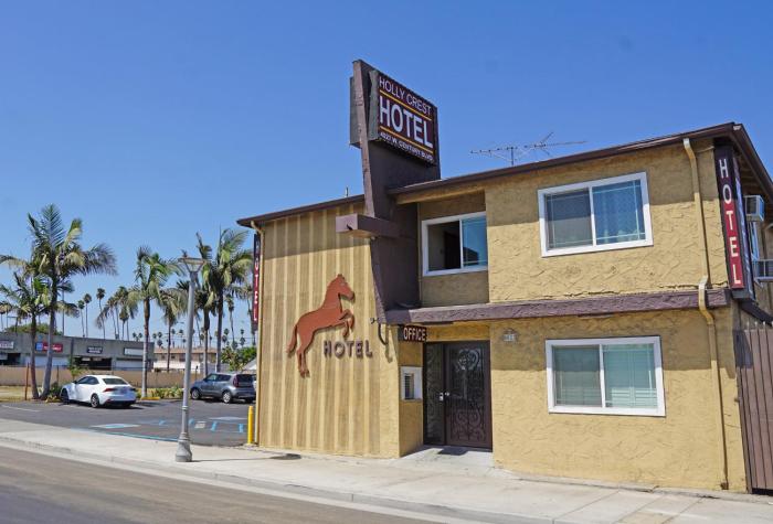 holly crest hotel los angeles lax airport