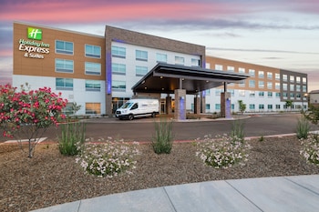 holiday inn express and suites phoenix airport no