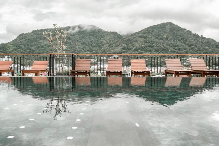 rak elegant hotel patong