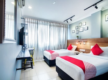 Super Oyo 761 City Hotel,Near Petaling Street,2 star