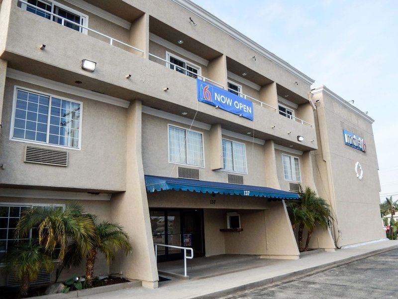 Motel 6 Azusa, Ca,Near Azusa City Hall,2 star