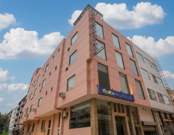 Fabhotel Aries - Nr Igi Airport New Delhi,Mahipalpur,3 star