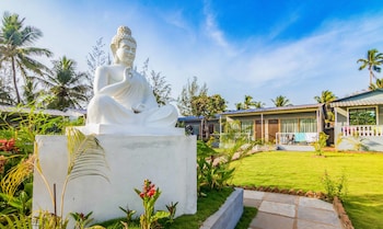 Treebo Lands End Beach Resort - 100M From Beach,Goa>>Chapora,3 star