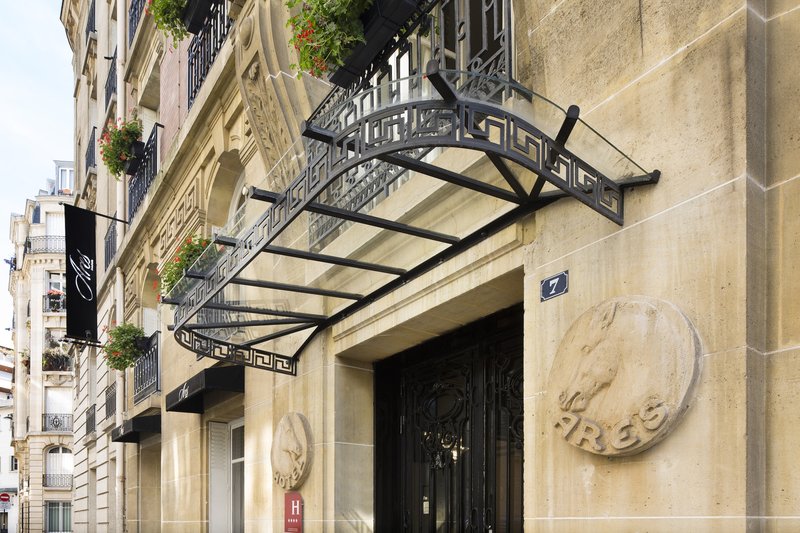 Hotel Ares Eiffel,7 Rue Du General De Larminat,4 star