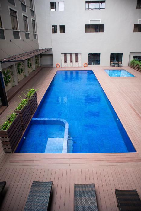 aglow hotel harbor bay batam