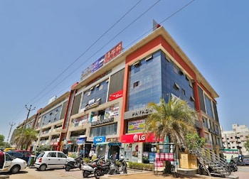 Hotel Jalsa Palace,Naroda, Ahmedabad,3 star