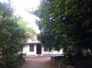 Back Packers Cochin Villa,Alwaye>>Kochi,3 star