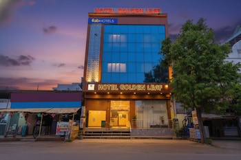 Fabhotel Golden Leaf,,3 star
