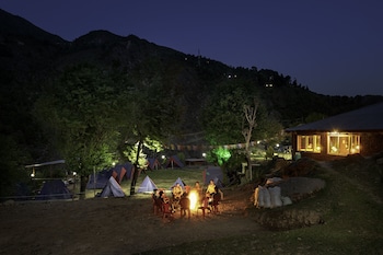 Triund Camps,Kangra>>Dharamshala,2 star