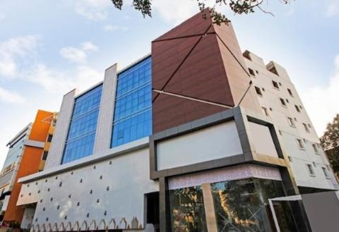 Sesha Grand,Kukatpalli>>Hyderabad,3 star