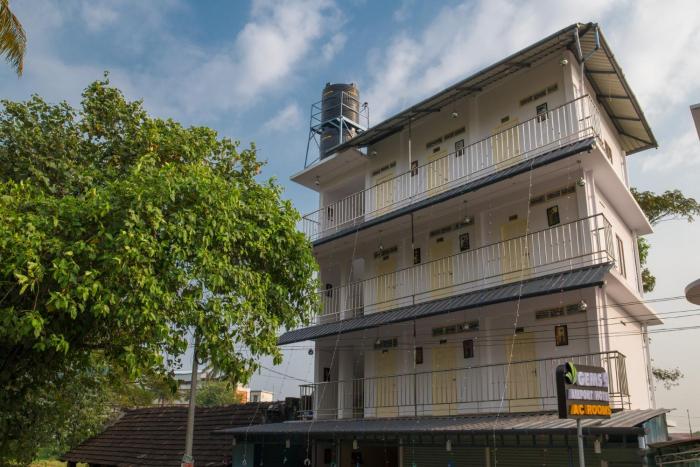 Gems 9 Airport Hotel,Ernakulam>>Chempu,3 star